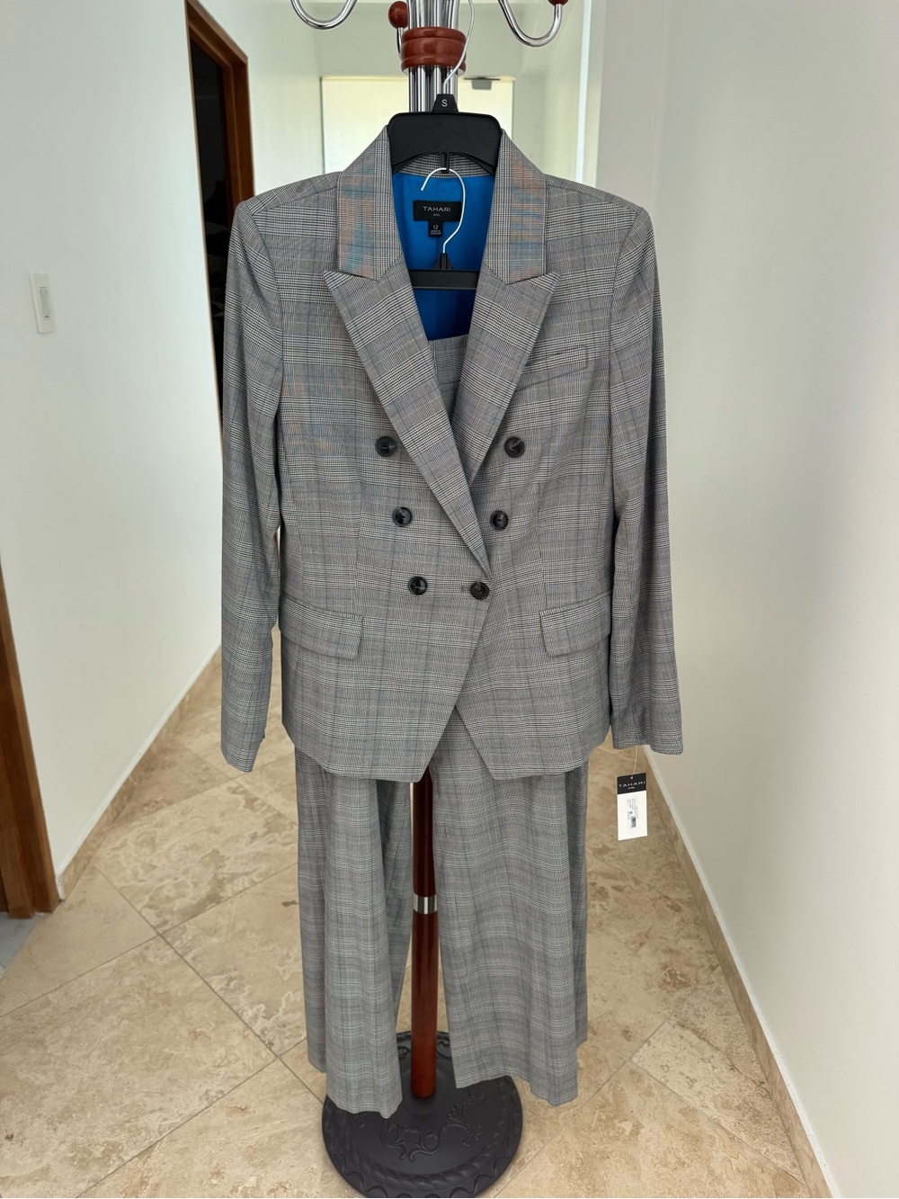 Tahari Gray Plaid Wide Leg Trousers and Blazer (full suit)